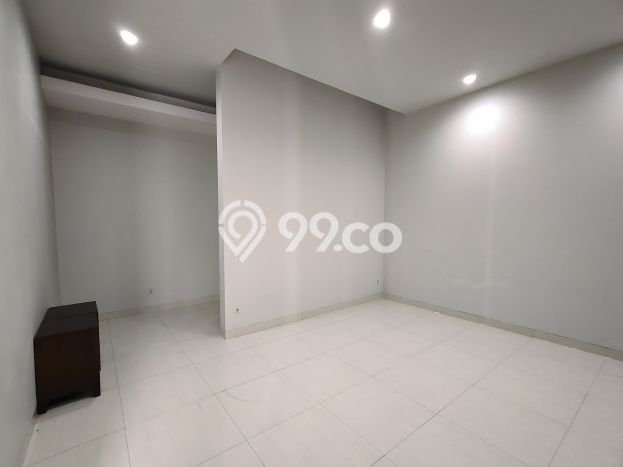 Rumah Mewah Dijual LT 179m2 di Setra Duta, Bandung Rumah Mewah Dijual LT 179m2 di Setra Duta, Bandung