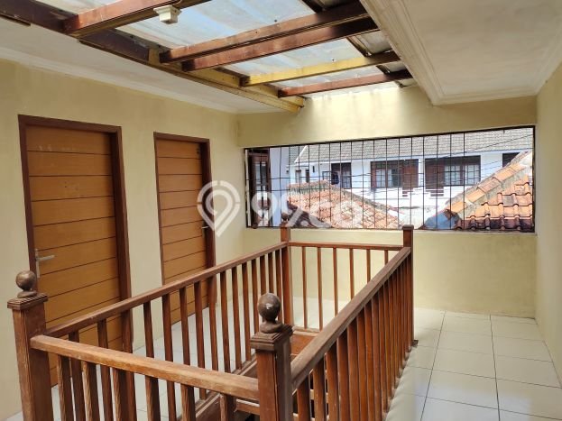 Disewakan! Rumah 8 Kamar Tidur &
4 Kamar Mandi di Cikutra, Bandung Disewakan! Rumah 8 Kamar Tidur &
4 Kamar Mandi di Cikutra, Bandung