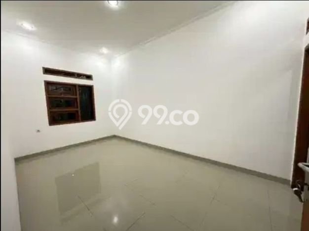 Disewakan! Rumah 5 Kamar Tidur &
4 Kamar Mandi di Turangga, Bandung Disewakan! Rumah 5 Kamar Tidur &
4 Kamar Mandi di Turangga, Bandung