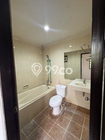 Rumah area , Akses ke Stasiun, 5 KT, LT 240m2m² Bangunan 190m2m² Rumah area , Akses ke Stasiun, 5 KT, LT 240m2m² Bangunan 190m2m²