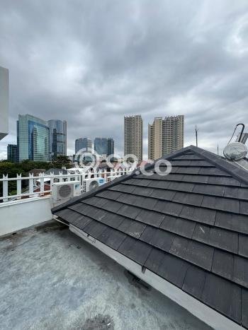 Jual Rumah Luas Megah Dengan View Eksklusif di Pondok Indah, Jakarta Selatan Jual Rumah Luas Megah Dengan View Eksklusif di Pondok Indah, Jakarta Selatan