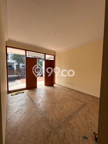 For Sale! Luxury House LT 231m2 Desain Modern di Senayan For Sale! Luxury House LT 231m2 Desain Modern di Senayan