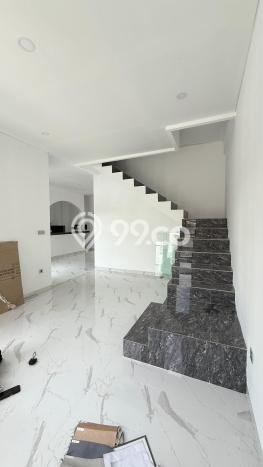 Jual Rumah Eksklusif 2 KT di Setiabudi, Bandung Jual Rumah Eksklusif 2 KT di Setiabudi, Bandung