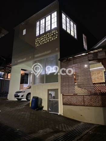 Rumah Modern 3 KT di Cihanjuang Bandung Full Furnished Rumah Modern 3 KT di Cihanjuang Bandung Full Furnished