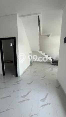 Jual Rumah Eksklusif 2 KT di Setiabudi, Bandung Jual Rumah Eksklusif 2 KT di Setiabudi, Bandung