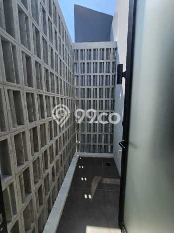 For Sale! Luxury House LT 187m2 Desain Modern di BSD City For Sale! Luxury House LT 187m2 Desain Modern di BSD City