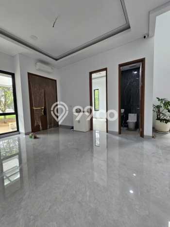 Ready to Use! Luxury House LT 261m2 Desain Elegan di BSD Ready to Use! Luxury House LT 261m2 Desain Elegan di BSD