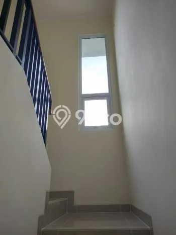 Jarang Ada! Rumah Sewa 4 Kamar Bagus Siap Huni Gading Serpong Jarang Ada! Rumah Sewa 4 Kamar Bagus Siap Huni Gading Serpong