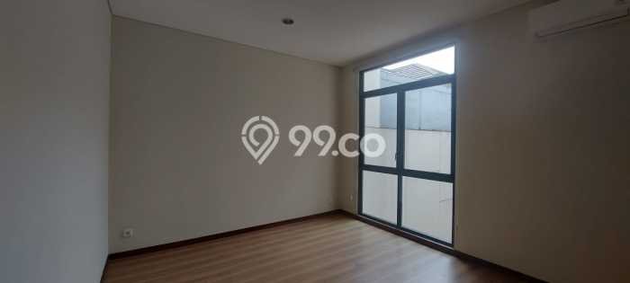 Rumah Disewakan Tangerang LT 180m2 LB 242m2 Area BSD City Rumah Disewakan Tangerang LT 180m2 LB 242m2 Area BSD City