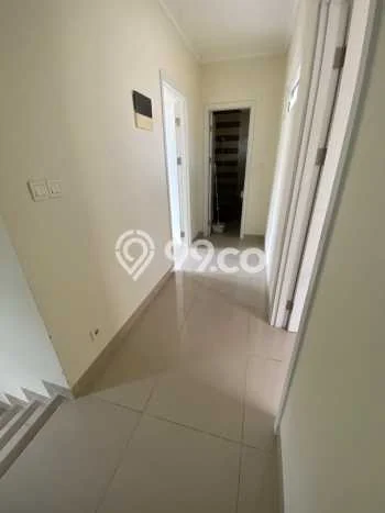 Disewakan! Rumah 3 Kamar Tidur &
3 Kamar Mandi di Gading Serpong, Tangerang Disewakan! Rumah 3 Kamar Tidur &
3 Kamar Mandi di Gading Serpong, Tangerang