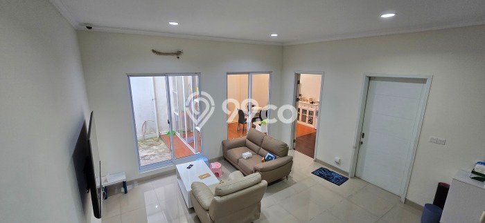 Rumah Elit Modern Tanpa Renovasi di Gading Serpong Tangerang Rumah Elit Modern Tanpa Renovasi di Gading Serpong Tangerang