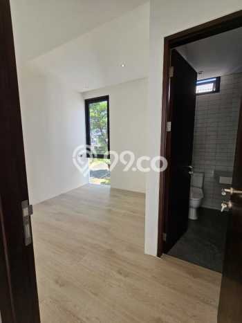 For Sale! Luxury House LT 187m2 Desain Modern di BSD City For Sale! Luxury House LT 187m2 Desain Modern di BSD City