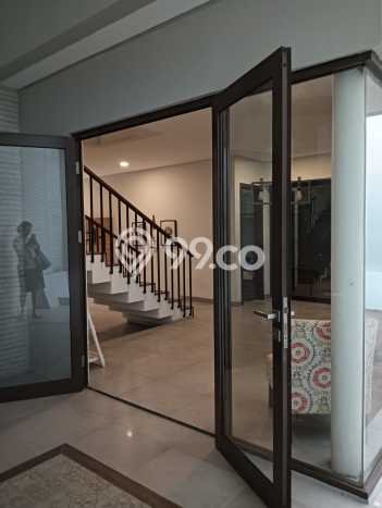 For Sale! Luxury House LT 166m2 Desain Elegan di BSD For Sale! Luxury House LT 166m2 Desain Elegan di BSD
