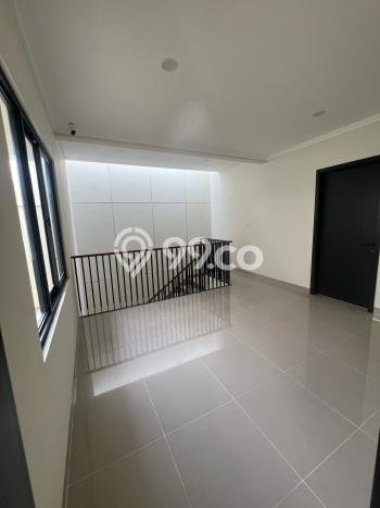 For Sale! Luxury House LT 121m2 Desain Elegan di Gading Serpong For Sale! Luxury House LT 121m2 Desain Elegan di Gading Serpong