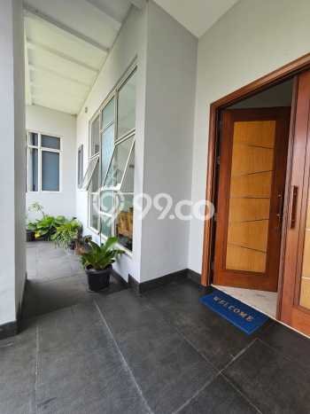 Hunian Mewah LB 800m2 Siap Huni Desain Elegan di BSD, Tangerang Hunian Mewah LB 800m2 Siap Huni Desain Elegan di BSD, Tangerang