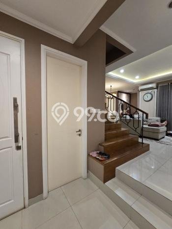 Dijual Rumah Premium dengan Fasilitas Sekitar Komplit di BSD, Tangerang Selatan Dijual Rumah Premium dengan Fasilitas Sekitar Komplit di BSD, Tangerang Selatan