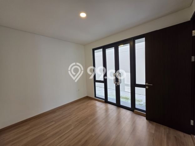 Dijual Rumah Luas Elegan Dengan View Eksklusif di BSD, Tangerang Dijual Rumah Luas Elegan Dengan View Eksklusif di BSD, Tangerang