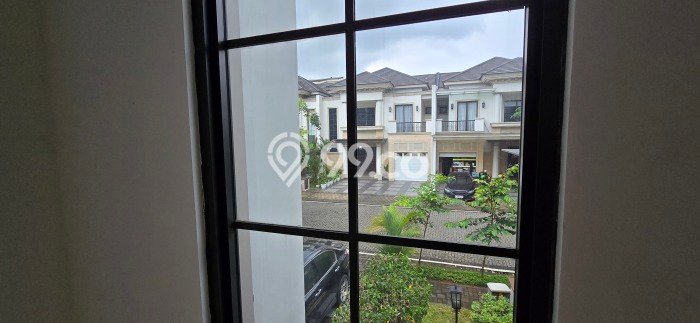 Disewakan! Rumah 4 Kamar Tidur &
4 Kamar Mandi di BSD, Tangerang Disewakan! Rumah 4 Kamar Tidur &
4 Kamar Mandi di BSD, Tangerang