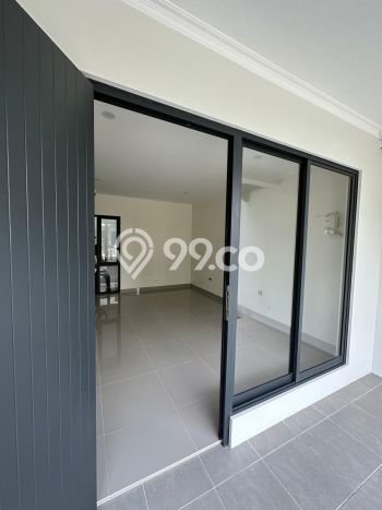 Rumah Elit Modern Tanpa Renovasi di Gading Serpong Tangerang Rumah Elit Modern Tanpa Renovasi di Gading Serpong Tangerang