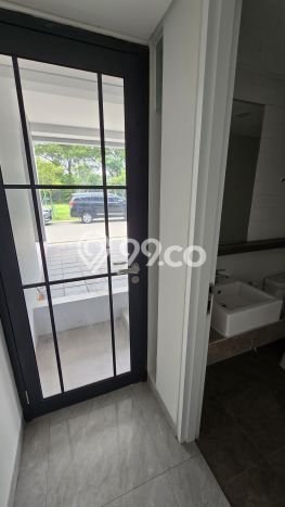Hunian Mewah LB 252m2 Siap Pakai Desain Elegan di BSD, Tangerang Hunian Mewah LB 252m2 Siap Pakai Desain Elegan di BSD, Tangerang
