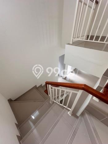 Disewakan Rumah Harga Terjangkau di Gading Serpong Tangerang Punya 3 Kamar Tidur Disewakan Rumah Harga Terjangkau di Gading Serpong Tangerang Punya 3 Kamar Tidur