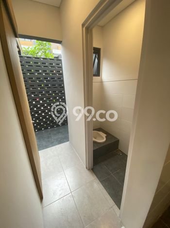 Jarang Ada! Rumah Sewa 5 Kamar Nyaman Siap Huni BSD Jarang Ada! Rumah Sewa 5 Kamar Nyaman Siap Huni BSD