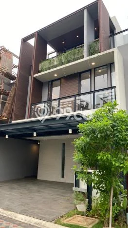 Rumah Mewah LB 156m2 Siap Huni Desain Elegan di Puri Indah, Jakarta Barat Rumah Mewah LB 156m2 Siap Huni Desain Elegan di Puri Indah, Jakarta Barat