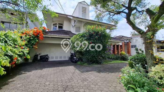 DIJUAL CEPAT! Rumah Cipaku, Bandung, LT 1041m2m² Bangunan 600m2m² DIJUAL CEPAT! Rumah Cipaku, Bandung, LT 1041m2m² Bangunan 600m2m²