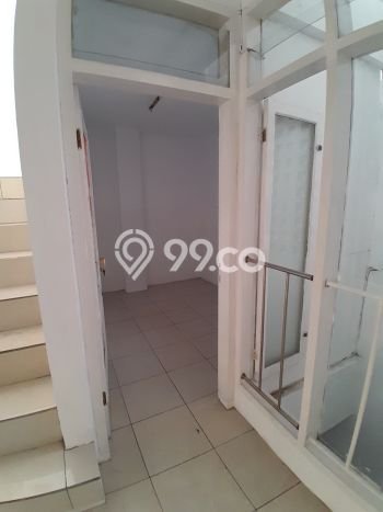 LOKASI STRATEGIS! Ruko Kawasan Otista, Luas 300m2m², Kawasan Ramai, Siap Operasional LOKASI STRATEGIS! Ruko Kawasan Otista, Luas 300m2m², Kawasan Ramai, Siap Operasional