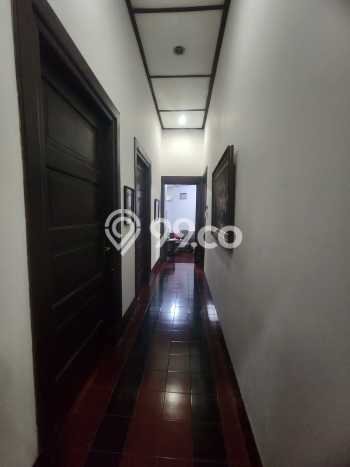 KESEMPATAN EMAS! Rumah area Veteran, Bandung, LT 573m2m² Bangunan 300m2m² KESEMPATAN EMAS! Rumah area Veteran, Bandung, LT 573m2m² Bangunan 300m2m²