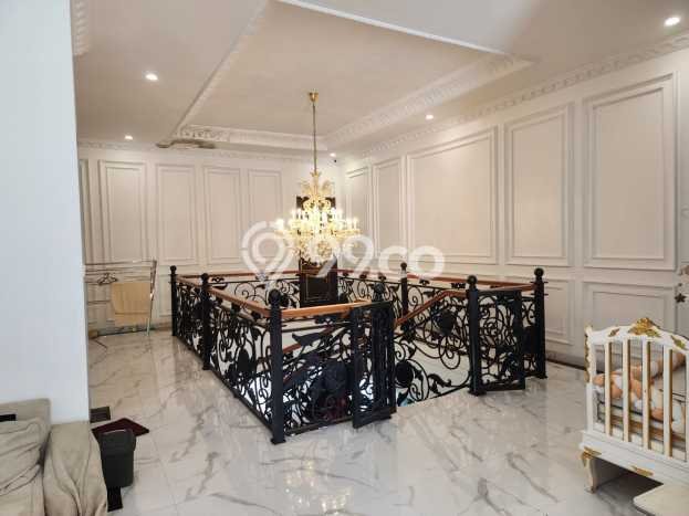 Rumah Elit Modern Tanpa Renovasi di Sentul City Bogor Rumah Elit Modern Tanpa Renovasi di Sentul City Bogor