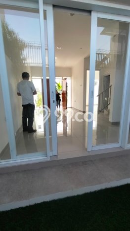 DIJUAL CEPAT! Rumah Setra Duta, Bandung, Luas 98m² Bangunan 150m² DIJUAL CEPAT! Rumah Setra Duta, Bandung, Luas 98m² Bangunan 150m²