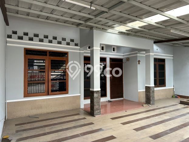 Rumah Modern 3 Kamar LT 153m2 di Taman Kopo Indah Rumah Modern 3 Kamar LT 153m2 di Taman Kopo Indah