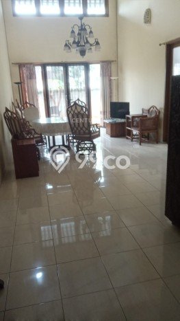 Siap Huni Hunian Elit 5 Kamar di Cilandak Dekat ke Mana Pun Siap Huni Hunian Elit 5 Kamar di Cilandak Dekat ke Mana Pun