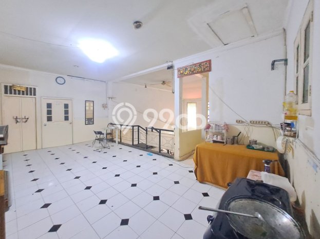 Siap Huni Hunian Elit 14 Kamar di Kebayoran Baru Dekat ke Mana Saja Siap Huni Hunian Elit 14 Kamar di Kebayoran Baru Dekat ke Mana Saja
