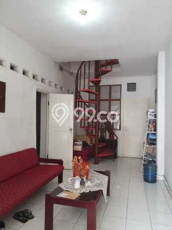 Dijual Rumah Premium dengan Fasilitas Sekitar Lengkap di Kebayoran Baru, Jakarta Selatan Dijual Rumah Premium dengan Fasilitas Sekitar Lengkap di Kebayoran Baru, Jakarta Selatan