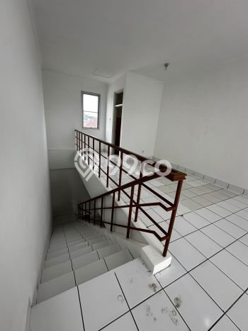 Ruko Disewakan di Area Ramai Cikarang Pusat, Bekasi Ruko Disewakan di Area Ramai Cikarang Pusat, Bekasi