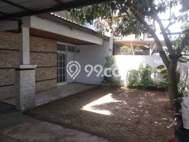 Rumah Strategis di Turangga, 2 KM, Area Tenang, LT 178m² LB 100m² Rumah Strategis di Turangga, 2 KM, Area Tenang, LT 178m² LB 100m²