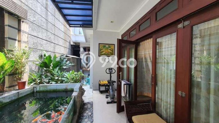 Rumah Modern di , Bandung, LT 347m2m² LB 320m2m² Rumah Modern di , Bandung, LT 347m2m² LB 320m2m²
