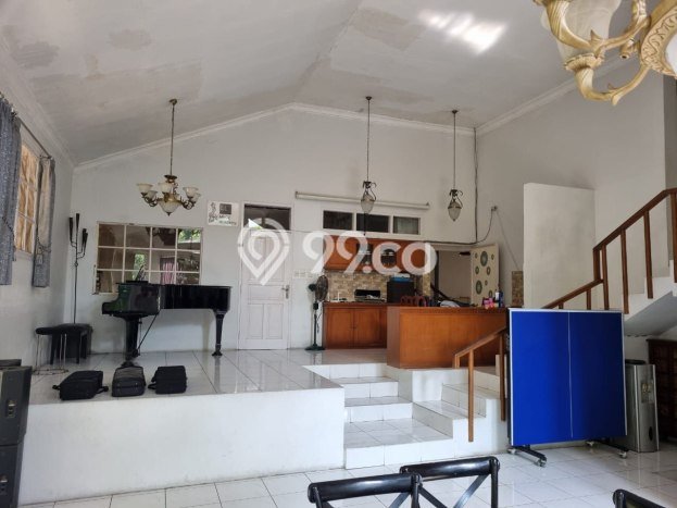 Hunian Elit LB 350m2 Siap Pakai Desain Elegan di Setiabudi, Bandung Hunian Elit LB 350m2 Siap Pakai Desain Elegan di Setiabudi, Bandung