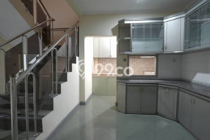 Jual Rumah Favorit Siap Huni LB 240m2 di Antapani, Bandung Jual Rumah Favorit Siap Huni LB 240m2 di Antapani, Bandung