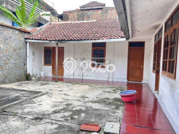 Rumah Dengan Harga Terbaik LT 530m² Akses Mudah di Kawasan Prospektif Riau, Bandung Rumah Dengan Harga Terbaik LT 530m² Akses Mudah di Kawasan Prospektif Riau, Bandung