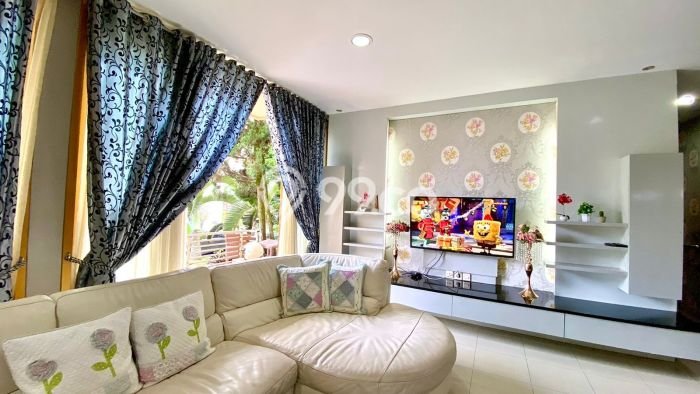 Jual Rumah Mewah Megah Dengan View Cantik di Bandung Kota, Bandung Jual Rumah Mewah Megah Dengan View Cantik di Bandung Kota, Bandung