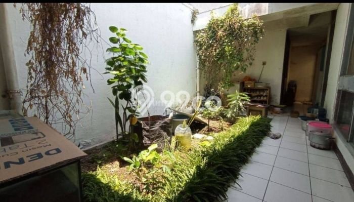Ready to Use! Premium House LT 265m2 Desain Modern di Buah Batu Ready to Use! Premium House LT 265m2 Desain Modern di Buah Batu