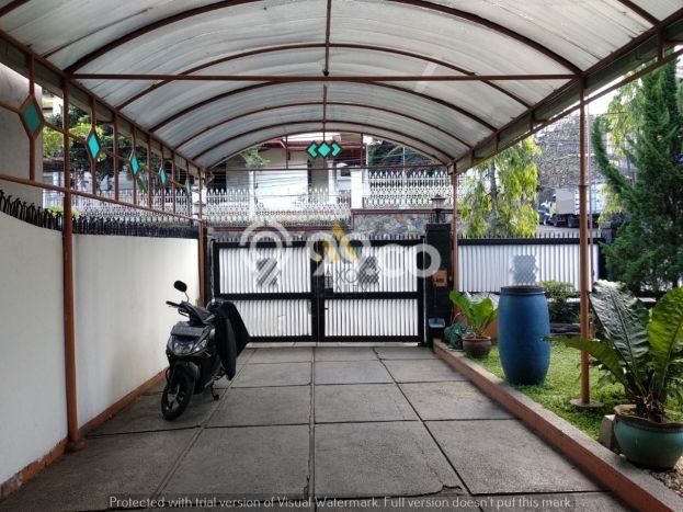 For Sale! Luxury House LT 355m2 Desain Modern di Bandung Kota For Sale! Luxury House LT 355m2 Desain Modern di Bandung Kota