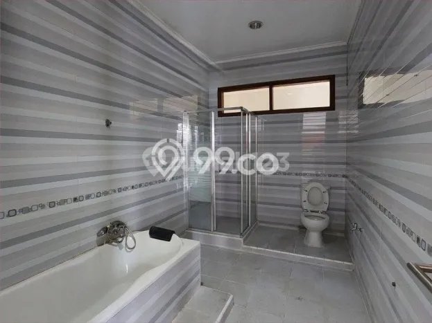Hunian Mewah LB 450m2 Siap Pakai Desain Elegan di Margacinta, Bandung Hunian Mewah LB 450m2 Siap Pakai Desain Elegan di Margacinta, Bandung