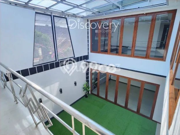 Hunian Mewah LB 450m2 Siap Pakai Desain Elegan di Margacinta, Bandung Hunian Mewah LB 450m2 Siap Pakai Desain Elegan di Margacinta, Bandung