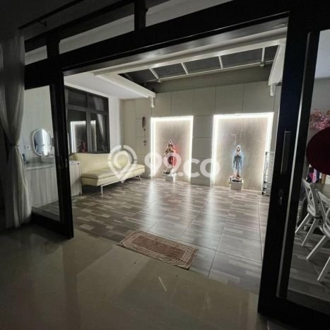 Hunian Elit LB 180m2 Siap Huni Desain Elegan di Singgasana, Bandung Hunian Elit LB 180m2 Siap Huni Desain Elegan di Singgasana, Bandung