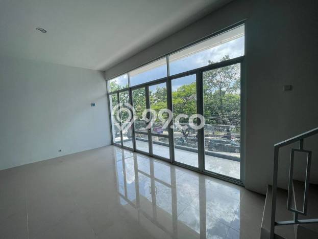 Disewakan Ruko di Kawasan Ramai Bandung Kota Luas 280m2 Disewakan Ruko di Kawasan Ramai Bandung Kota Luas 280m2
