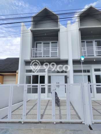 For Sale Rumah 3 Kamar Lokasi Strategis Nyaman dan Strategis di Antapani For Sale Rumah 3 Kamar Lokasi Strategis Nyaman dan Strategis di Antapani